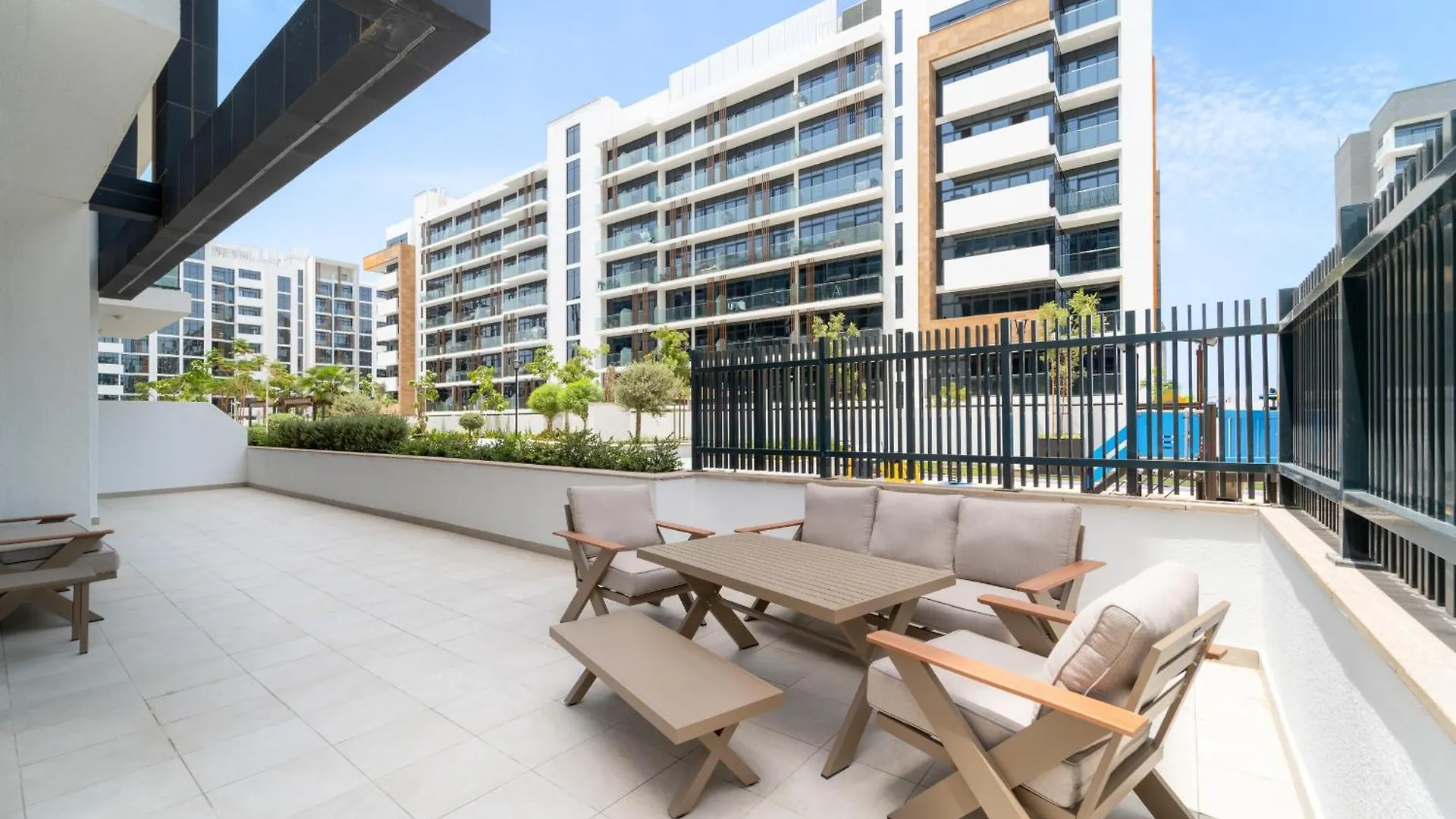 Vayk - Modern 3 Bd With A Spacious Terrace Dubai 0*,