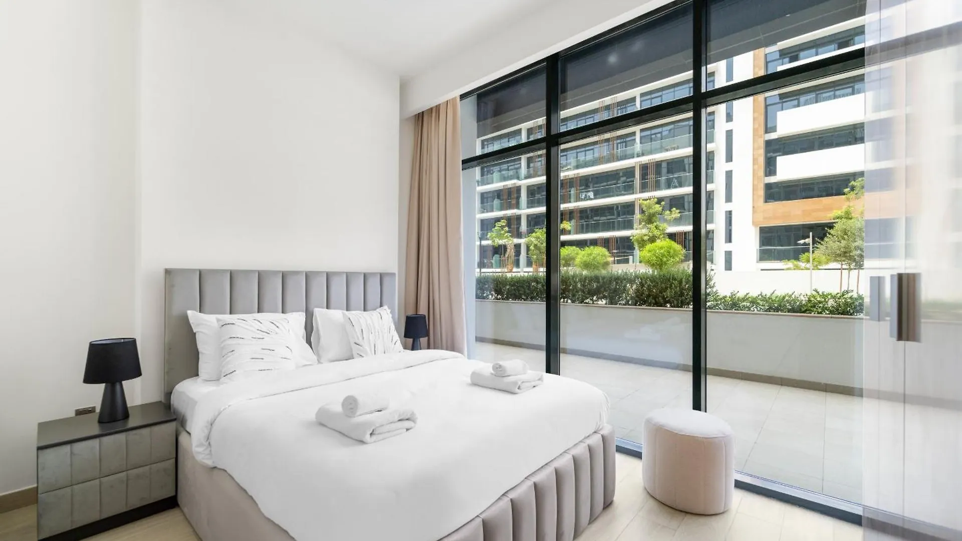 Apartment Vayk - Modern 3 Bd With A Spacious Terrace Dubai United Arab Emirates