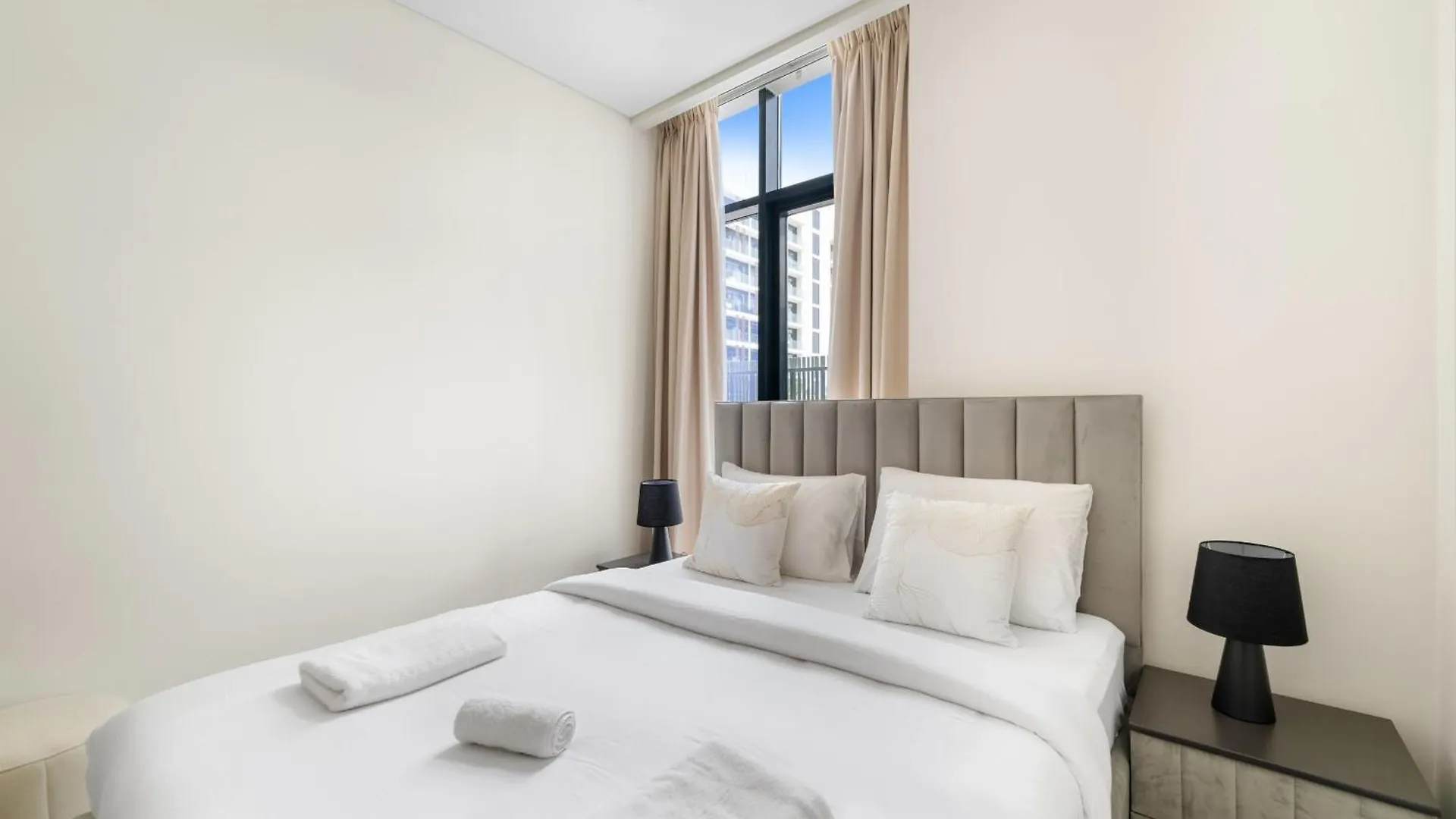 Apartment Vayk - Modern 3 Bd With A Spacious Terrace Dubai